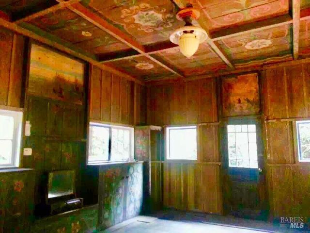 7456 Sir Francis Drake Blvd, Lagunitas, CA 94938