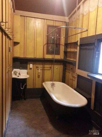 7456 Sir Francis Drake Blvd, Lagunitas, CA 94938