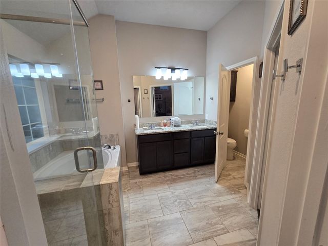 3205 Climbing Gardens Court, Conroe, TX 77301