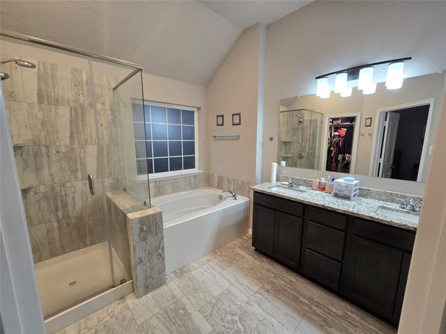 3205 Climbing Gardens Court, Conroe, TX 77301
