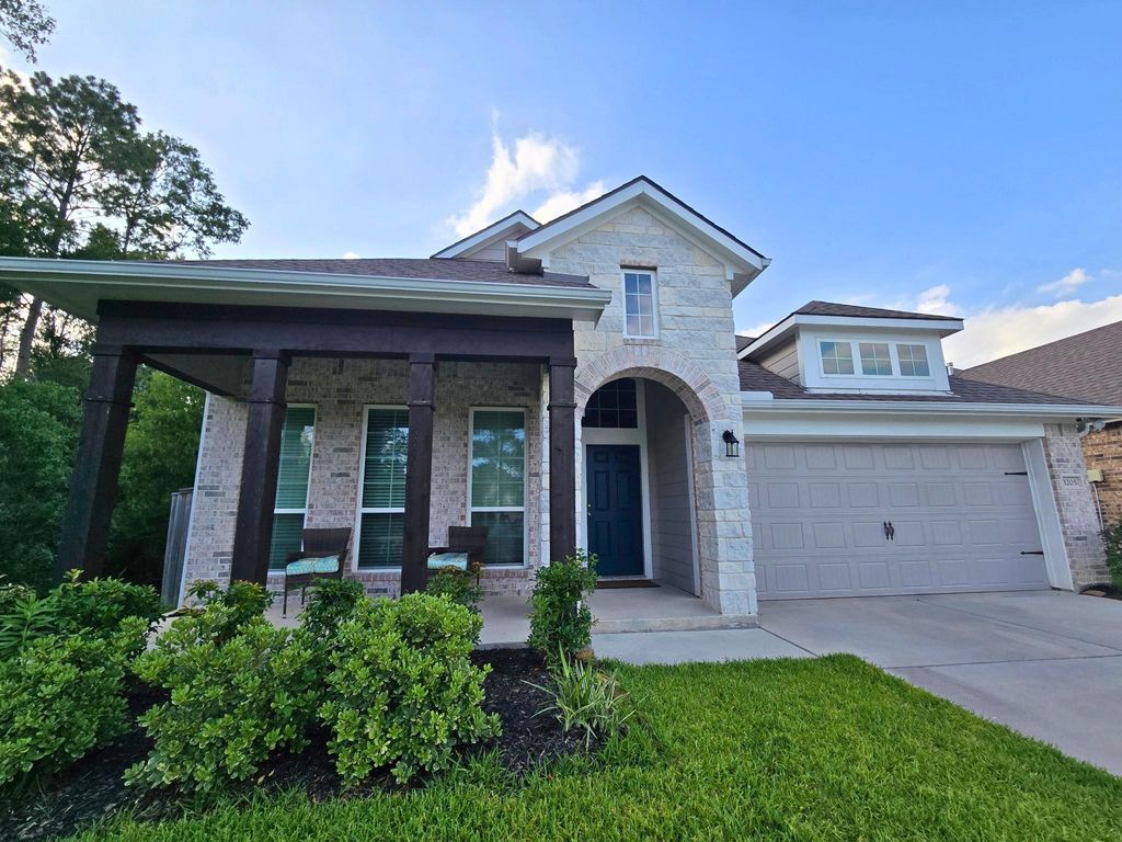 3205 Climbing Gardens Court, Conroe, TX 77301