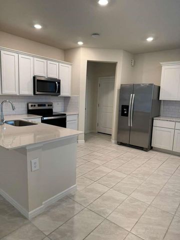 2803 STUNNING AVENUE, Davenport, FL 33896