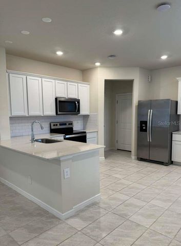 2803 STUNNING AVENUE, Davenport, FL 33896