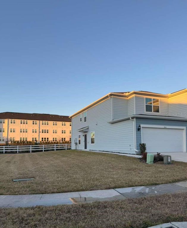 2803 STUNNING AVENUE, Davenport, FL 33896