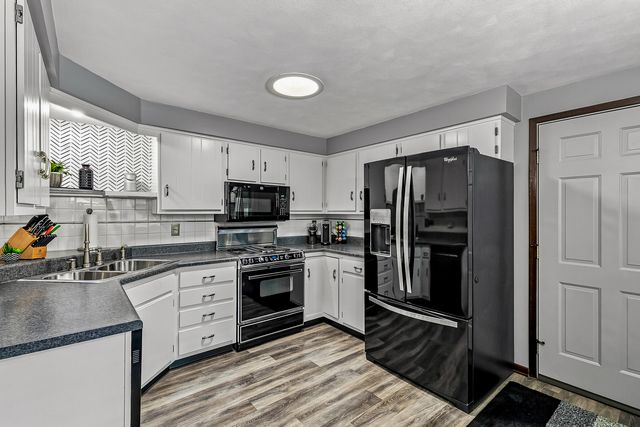 4713 5th Street A Street, East Moline, IL 61244