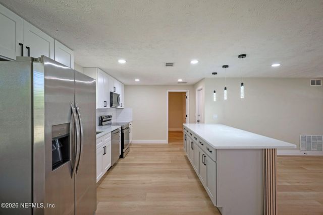 5147 BROKEN ARROW Drive N, Jacksonville, FL 32244