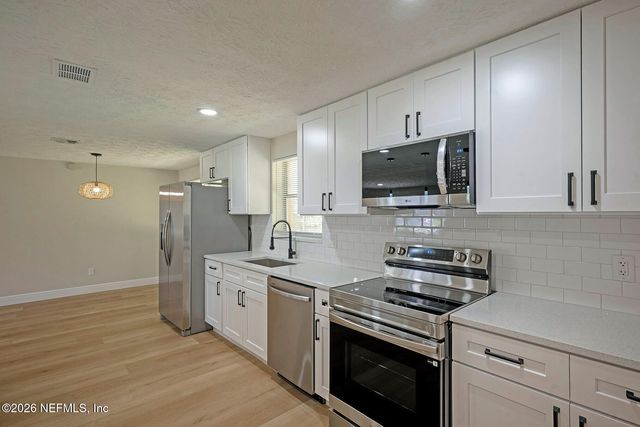 5147 BROKEN ARROW Drive N, Jacksonville, FL 32244