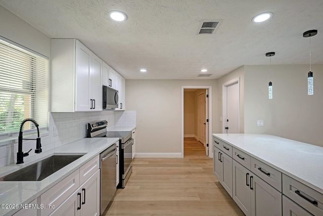 5147 BROKEN ARROW Drive N, Jacksonville, FL 32244