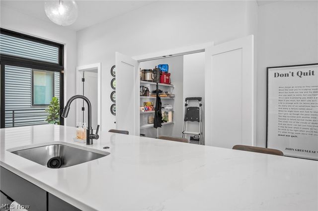 1403 E Superior Avenue, Cleveland, OH 44113