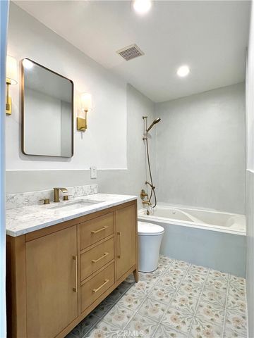 3988 Beethoven Street 7, Los Angeles, CA 90066