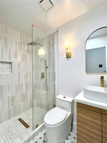 3988 Beethoven Street 7, Los Angeles, CA 90066