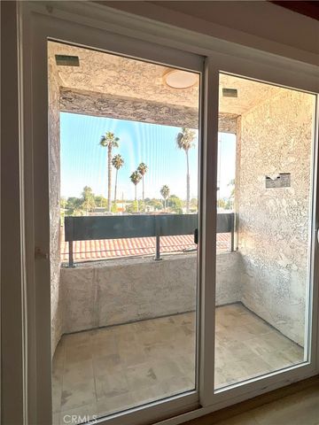 3988 Beethoven Street 7, Los Angeles, CA 90066