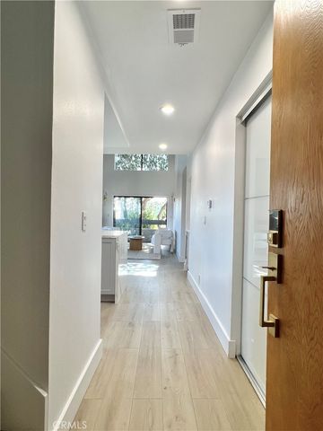 3988 Beethoven Street 7, Los Angeles, CA 90066