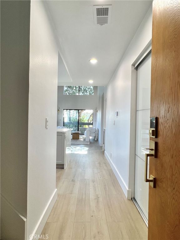 3988 Beethoven Street 7, Los Angeles, CA 90066 — photo 2