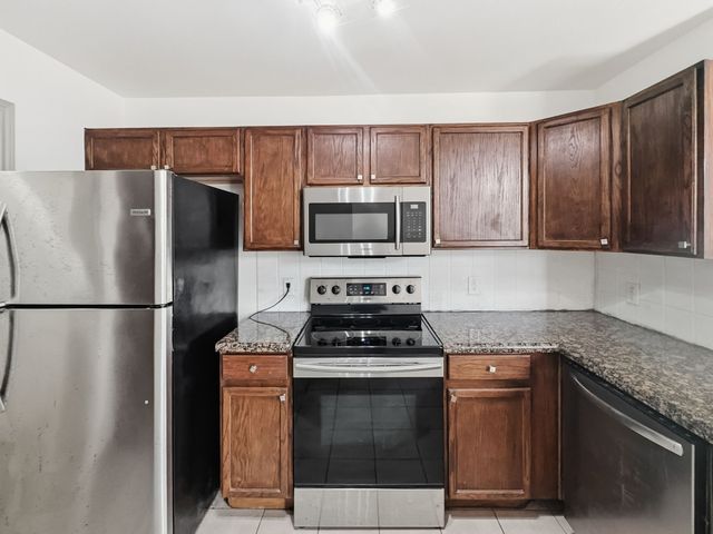 3950 Seaside Court, Fort Worth, TX 76040