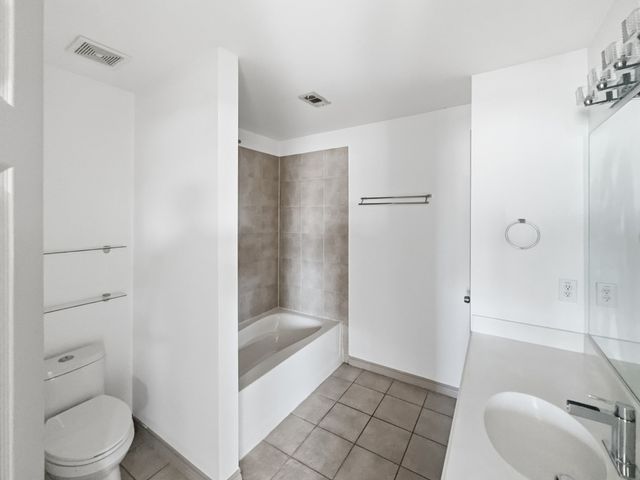 3950 Seaside Court, Fort Worth, TX 76040