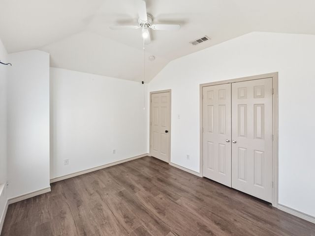 3950 Seaside Court, Fort Worth, TX 76040