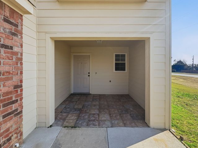 3950 Seaside Court, Fort Worth, TX 76040