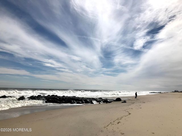 40 Riverdale Avenue, Monmouth Beach, NJ 07750