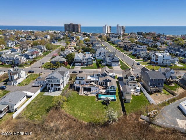 40 Riverdale Avenue, Monmouth Beach, NJ 07750