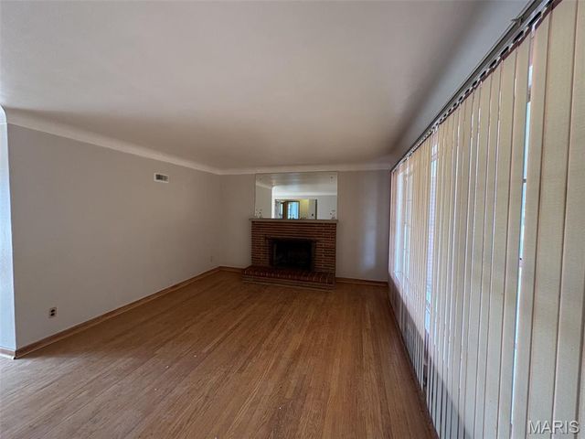 9220 Shadydale Drive, Jennings, MO 63136