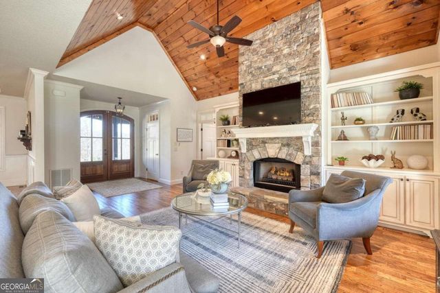 215 Harmony Lane, Hiawassee, GA 30546