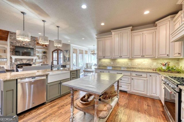 215 Harmony Lane, Hiawassee, GA 30546