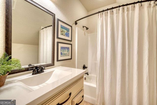 215 Harmony Lane, Hiawassee, GA 30546