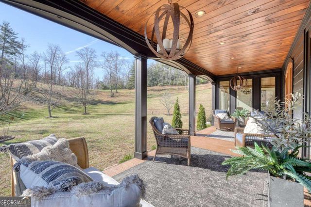 215 Harmony Lane, Hiawassee, GA 30546