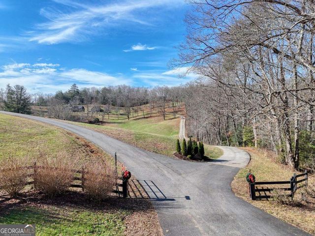 215 Harmony Lane, Hiawassee, GA 30546