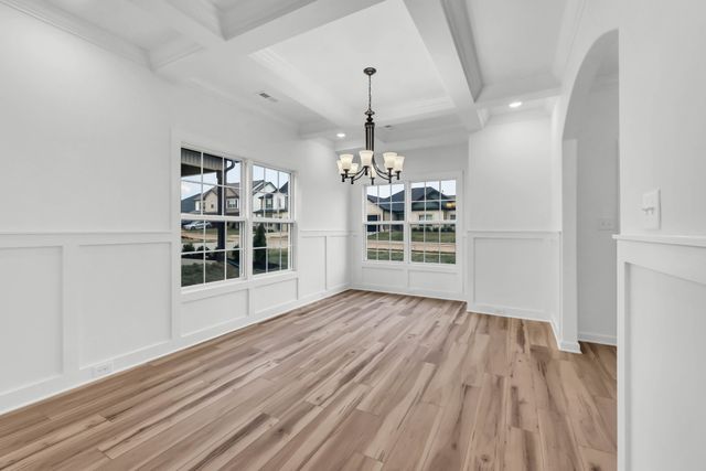 637 Woodrush Dr, Clarksville, TN 37040