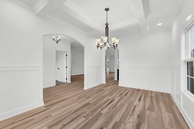 637 Woodrush Dr, Clarksville, TN 37040