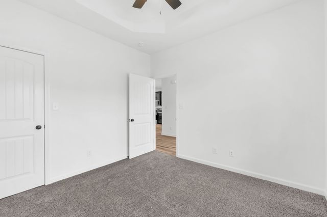 637 Woodrush Dr, Clarksville, TN 37040