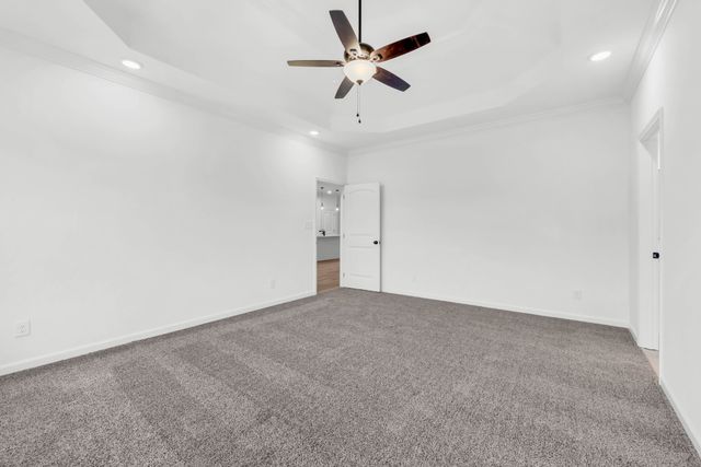 637 Woodrush Dr, Clarksville, TN 37040