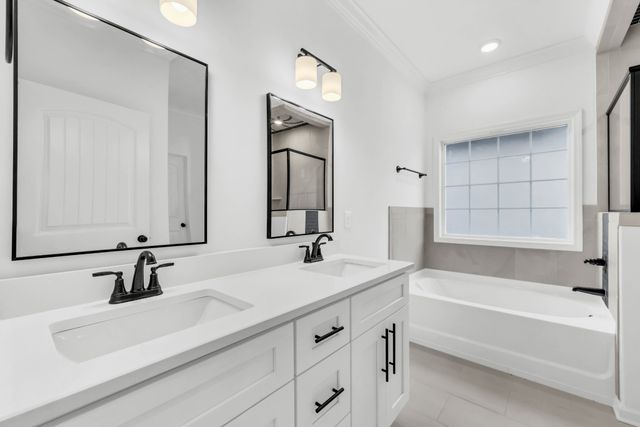 637 Woodrush Dr, Clarksville, TN 37040