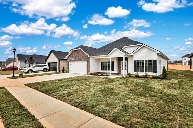 637 Woodrush Dr, Clarksville, TN 37040