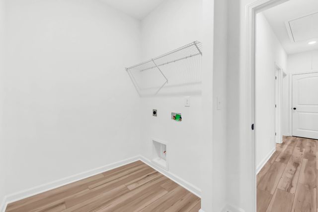 637 Woodrush Dr, Clarksville, TN 37040