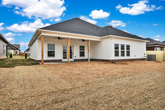 637 Woodrush Dr, Clarksville, TN 37040