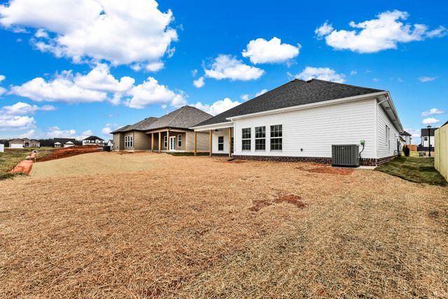 637 Woodrush Dr, Clarksville, TN 37040