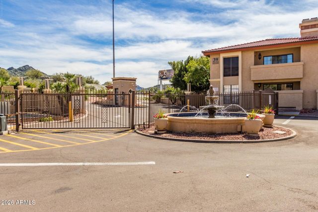 10228 N 12TH Place 1, Phoenix, AZ 85020