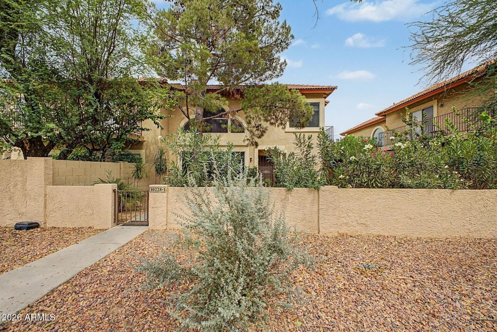 10228 N 12TH Place 1, Phoenix, AZ 85020 — photo 2