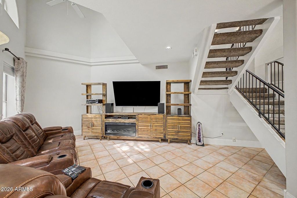 10228 N 12TH Place 1, Phoenix, AZ 85020 — photo 4