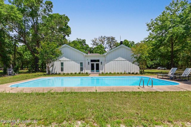 4187 Saussy Lane, Pass Christian, MS 39571