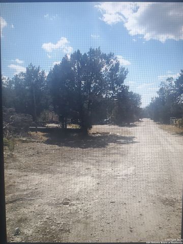 1132 Pecan, Canyon Lake, TX 78133