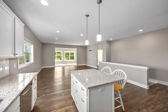 706 Braeside Drive SE, Byron Center, MI 49315