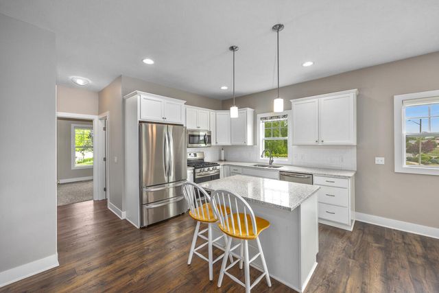 706 Braeside Drive SE, Byron Center, MI 49315
