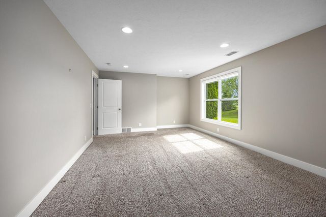 706 Braeside Drive SE, Byron Center, MI 49315