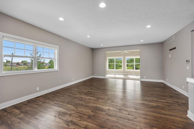 706 Braeside Drive SE, Byron Center, MI 49315