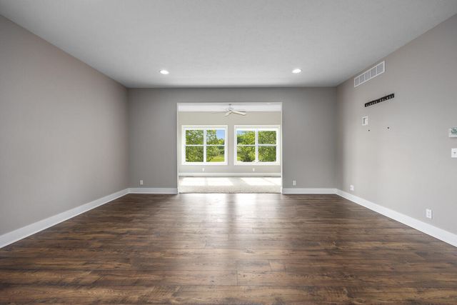 706 Braeside Drive SE, Byron Center, MI 49315