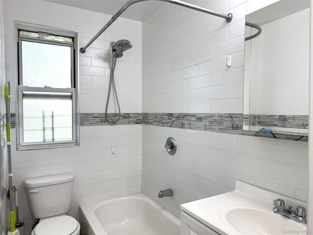 141-35 79th Avenue 3M, Flushing, NY 11367